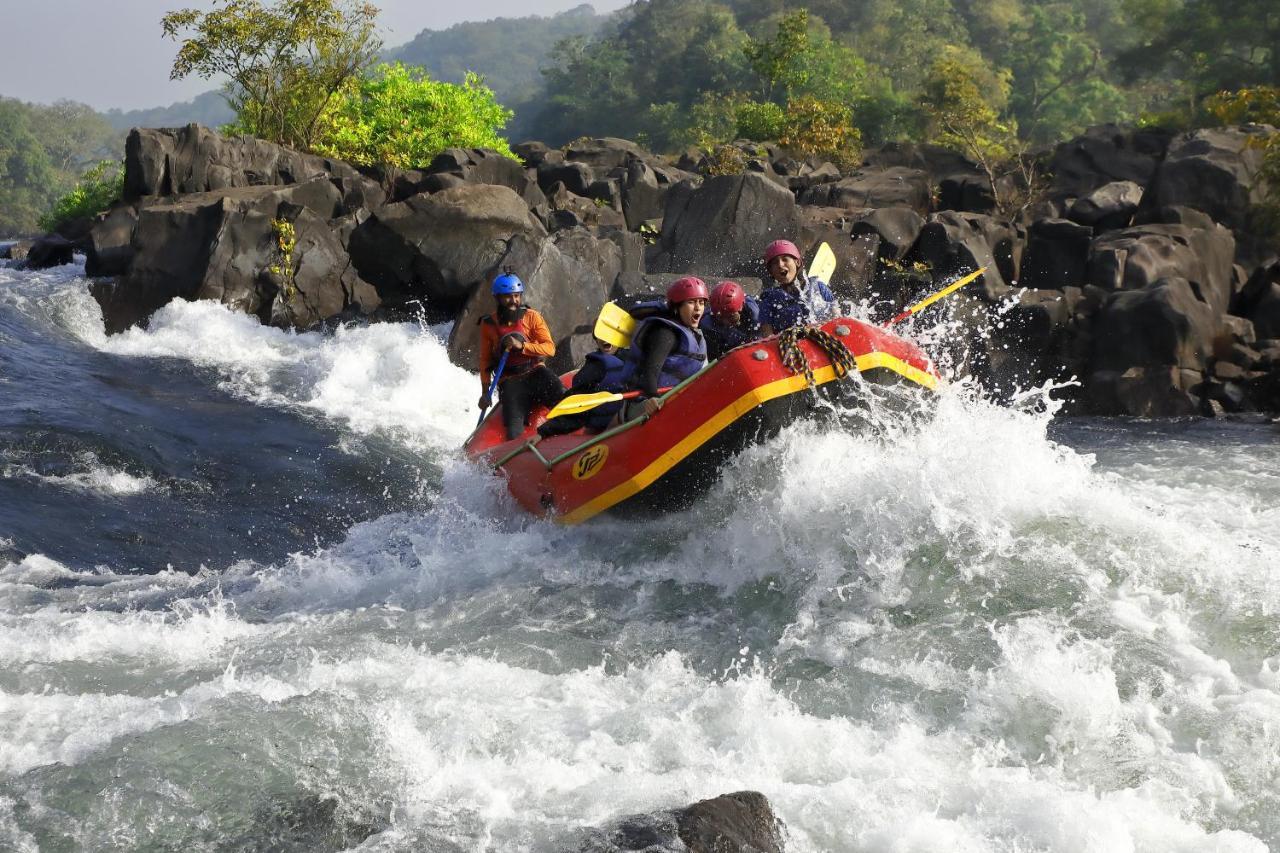 Whistling Woodzs Resort Dandeli Buitenkant foto