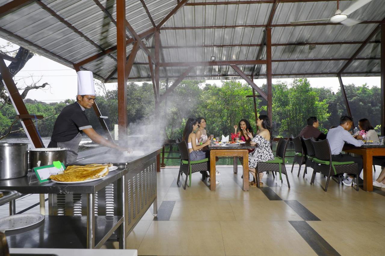 Whistling Woodzs Resort Dandeli Buitenkant foto