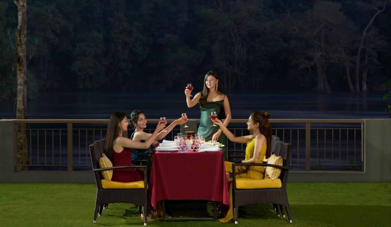 Whistling Woodzs Resort Dandeli Buitenkant foto
